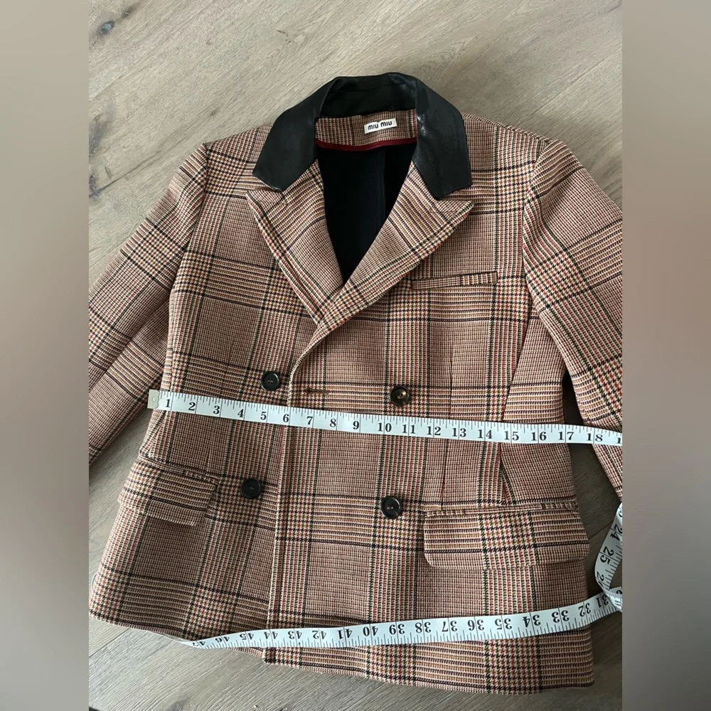 MIU MIU Red Black White Houndstooth Cropped Blazer with Leather Collar - Picture 2 of 8